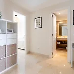 Elegant Marbella Apartment, 5-pool Oasis, Sunlit Terrace, Garage * Estepona